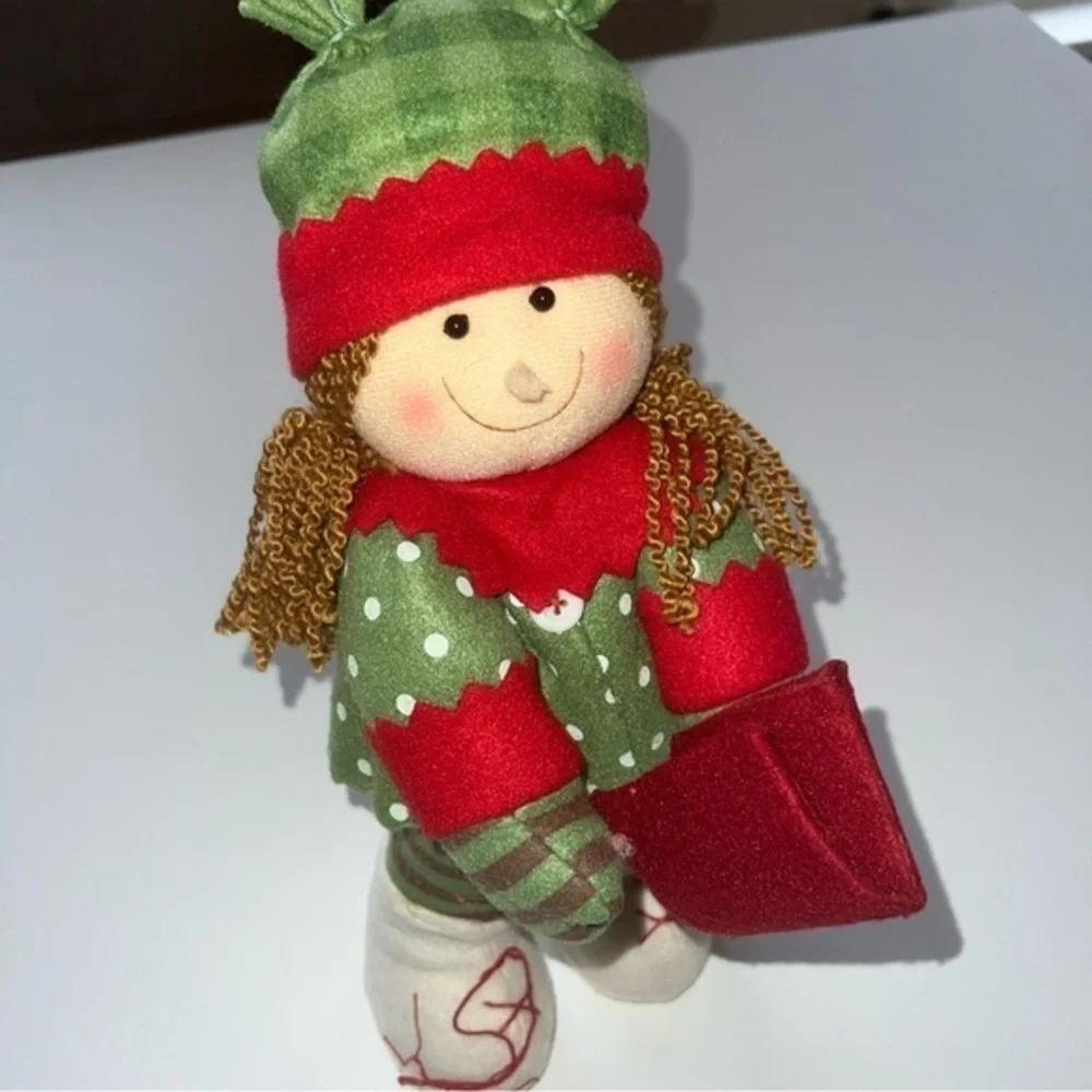 Avon Christmas‎ Caroler Little Girl On Metal Doll Plush 🔥🔥 (G)